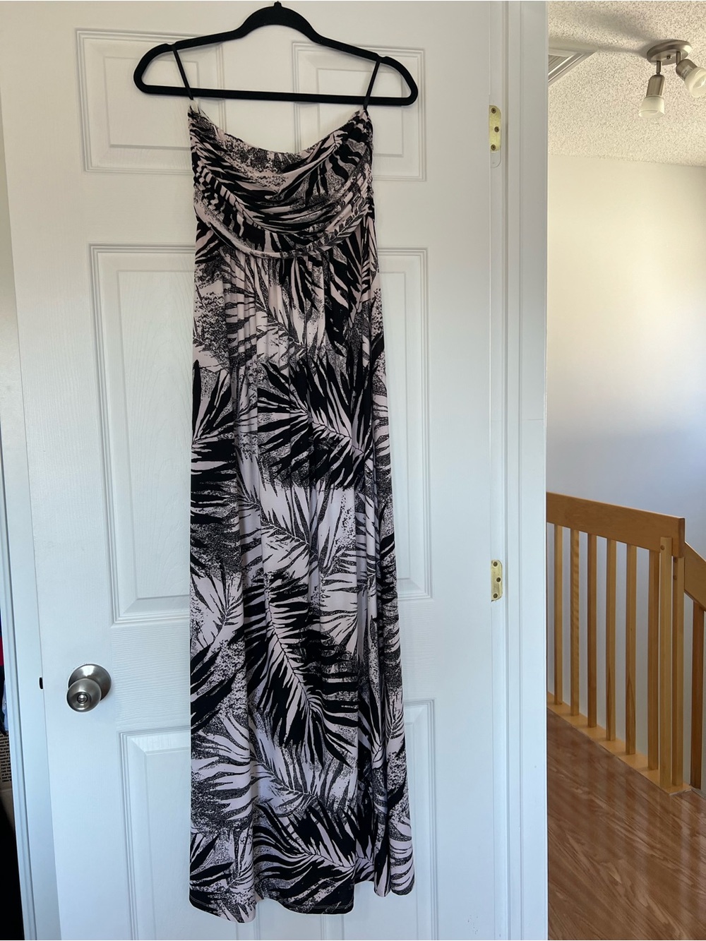 Le Chateau Black and Pale Pink Palm-Print Maxi  Dress